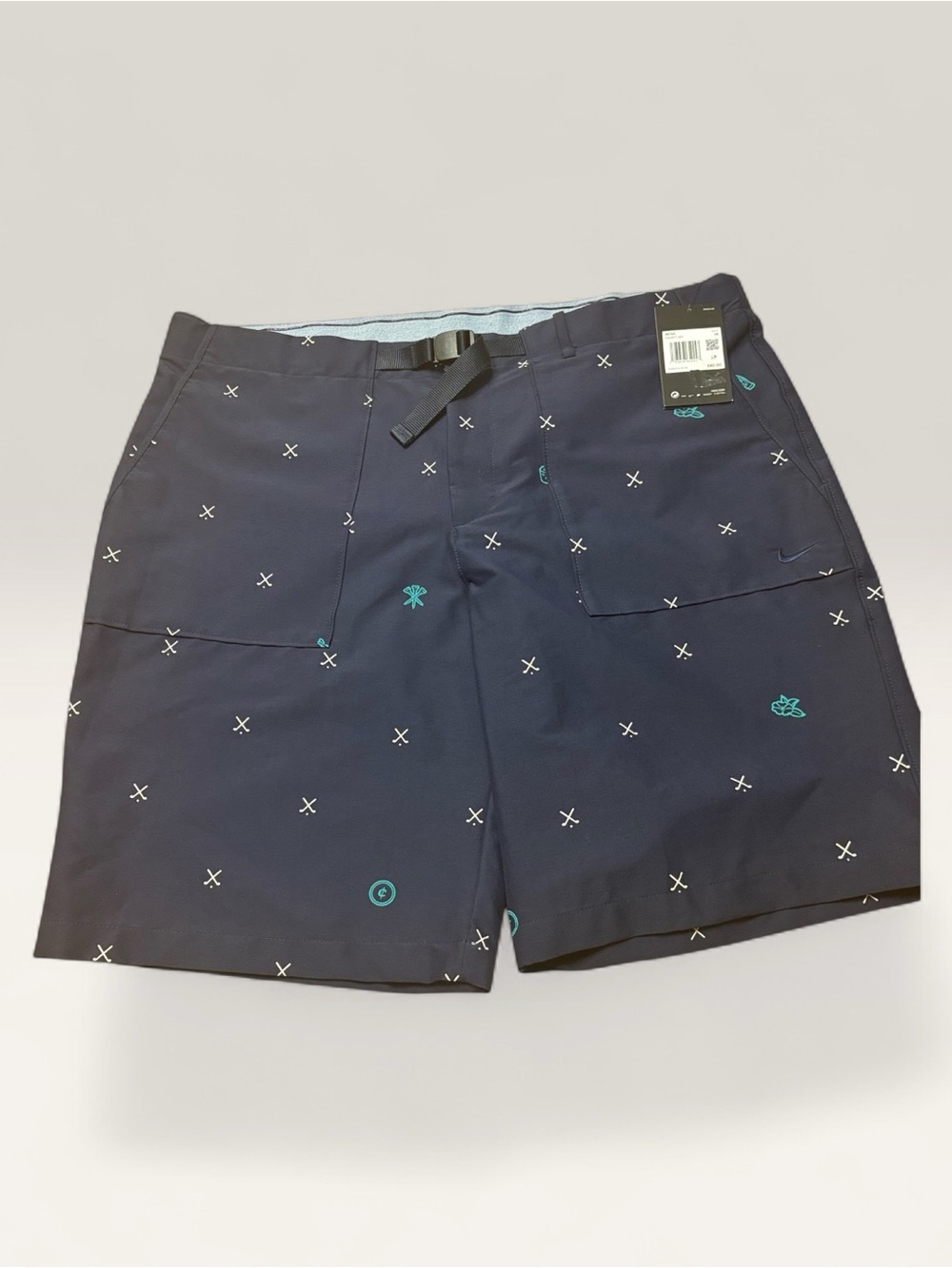 Nike Men’s size 38 Navy Patterned Golf  Shorts NWT